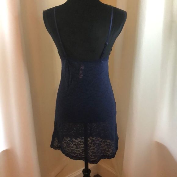 Victoria’s Secret Lace Slip - Picture 6 of 7